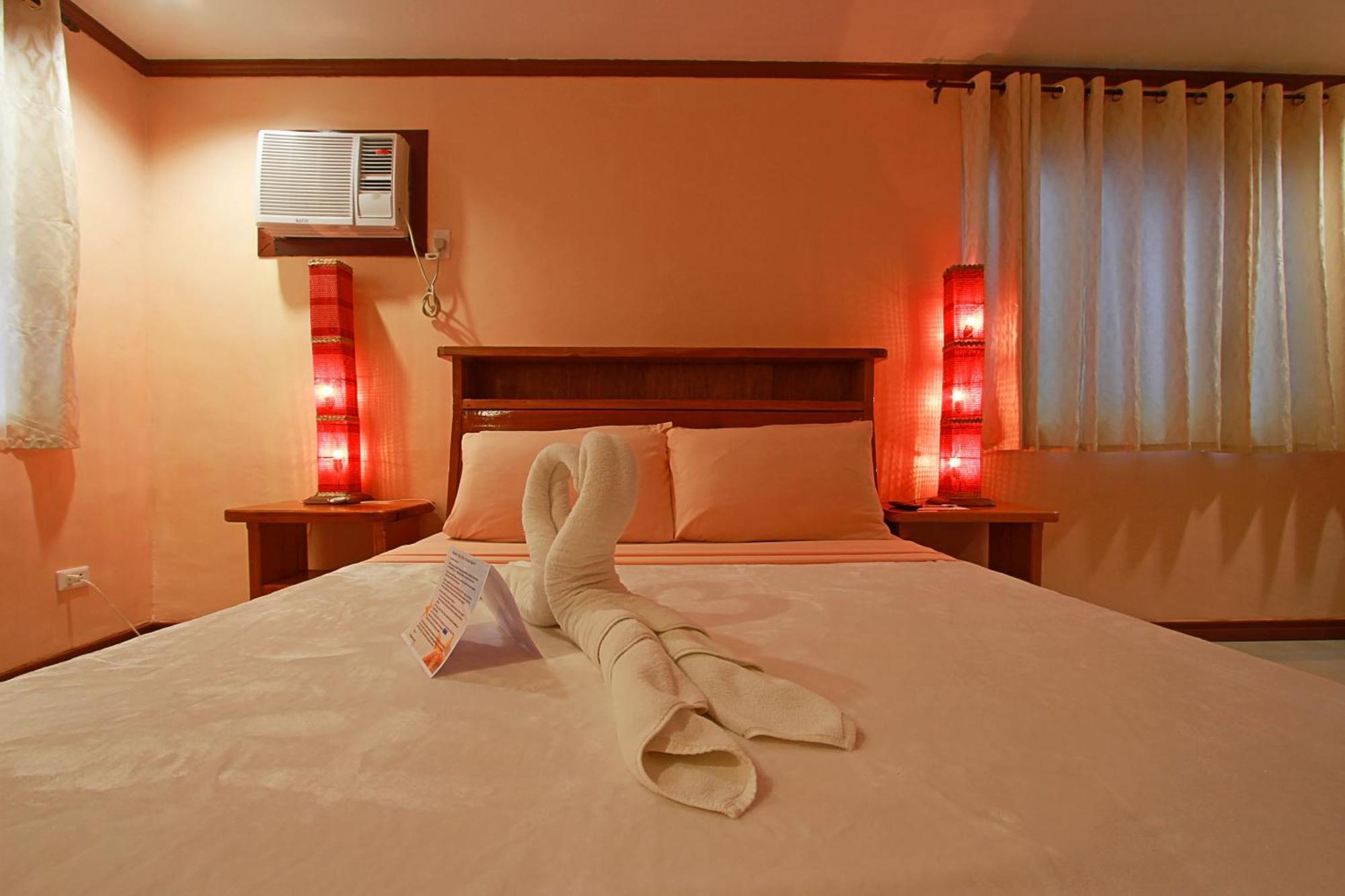 Nigi Nigi Too Beach Resort Balabag  Bagian luar foto
